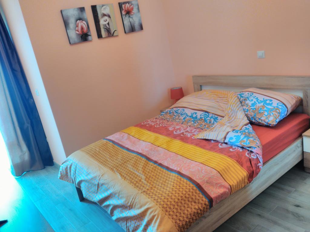 Apartment Sea Space Dobra Voda Ngoại thất bức ảnh